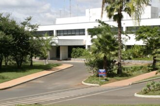 Telefone da Embaixada EUA