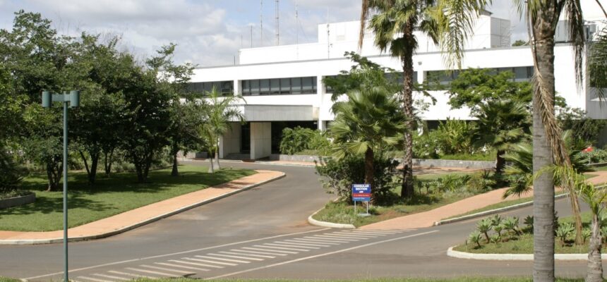 Telefone da Embaixada EUA