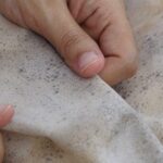 como-tirar-mancha-de-mofo-de-roupa-colorida